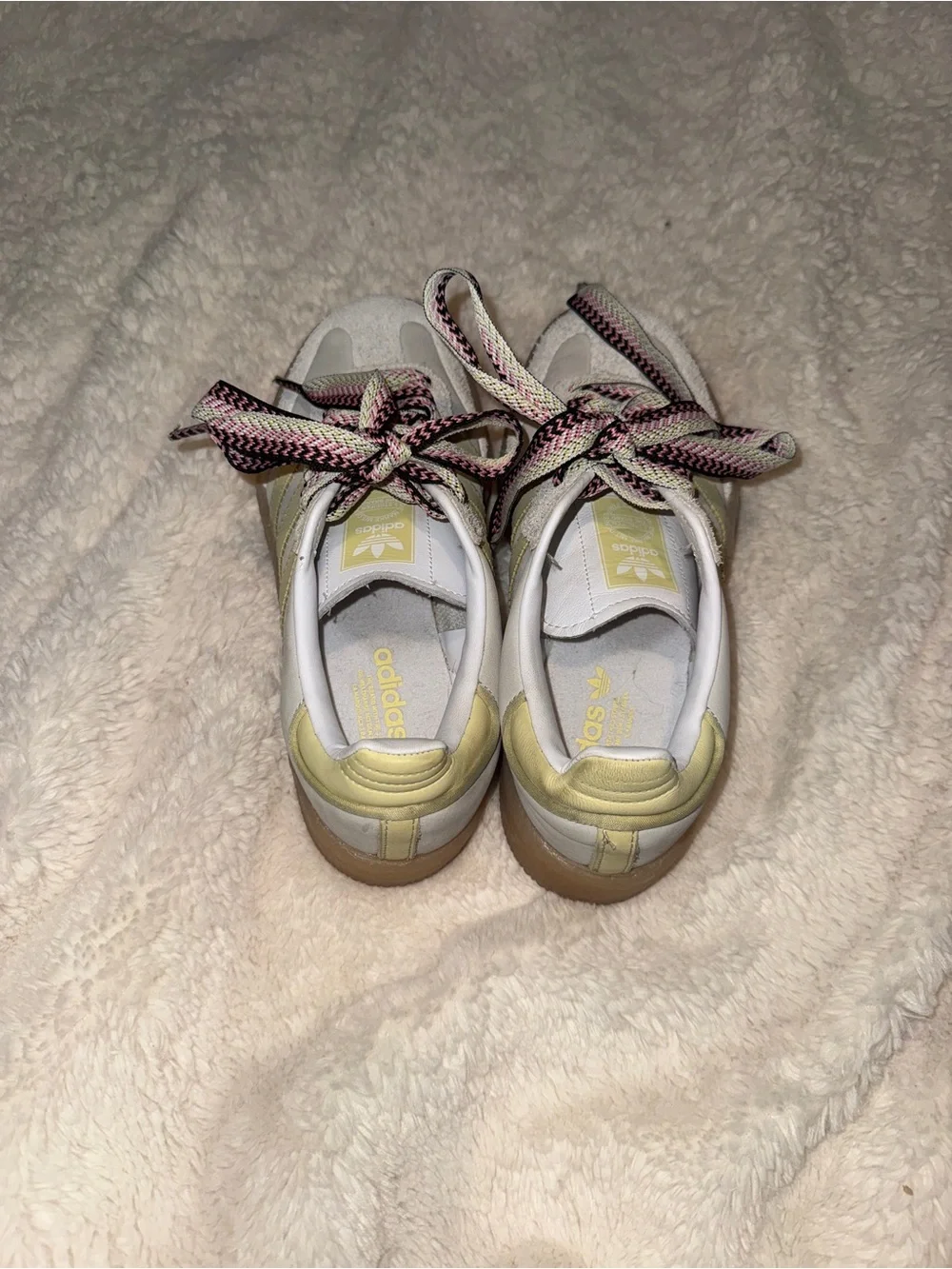 adidas Sambae sneakers sz 6 Pale Yellow with Gum Sole &  Spark Laces